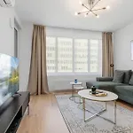 Lam Discovery Ac - Balcony Apartment Bratislava
